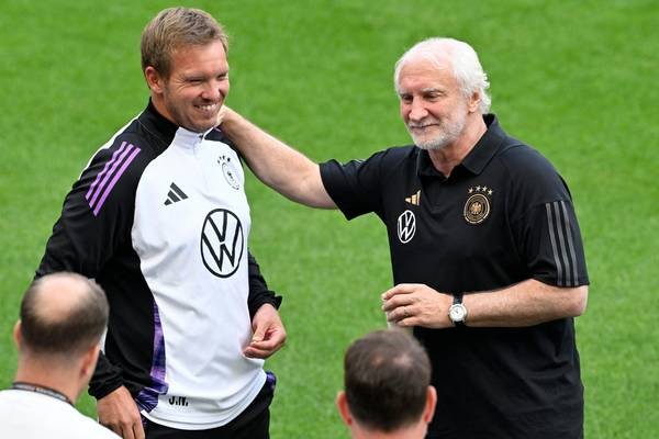 育总监鲁迪 育总监鲁迪