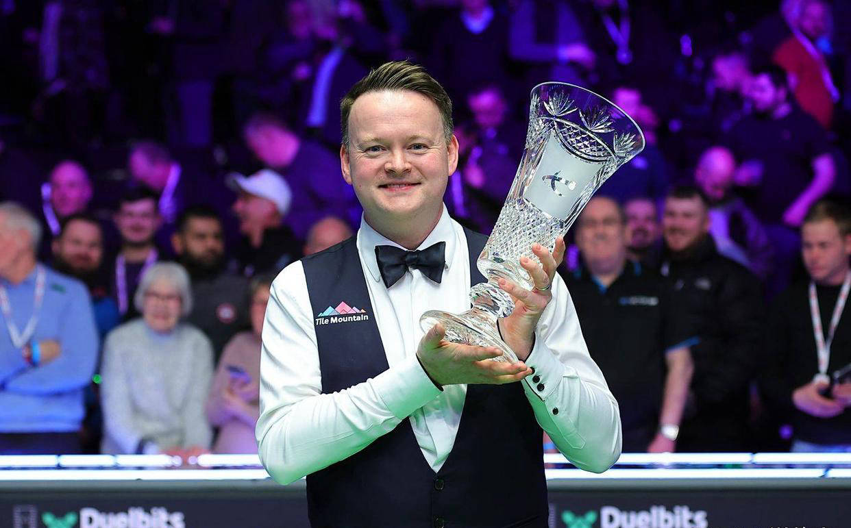 压倒塞尔比, 丹尼尔